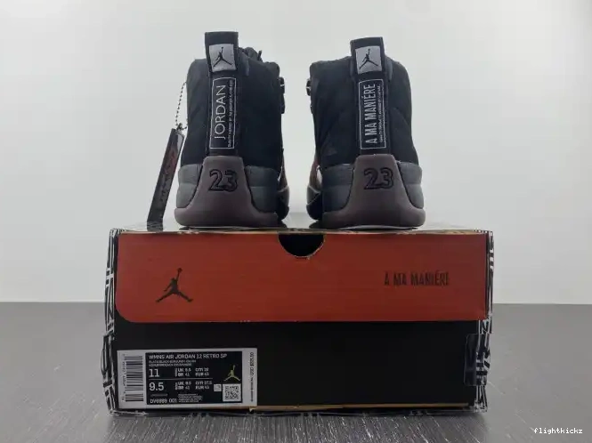 DV6989-001 Ma Retro 12 Maniere Jordan Black A 0606